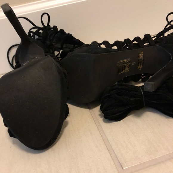 Advent Suede Lace Up Heels Black - Picture 5 of 5